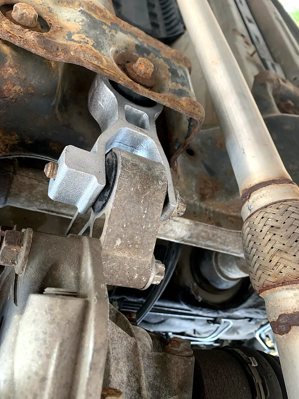 New engine and gearbox mounts fitted from underneath.